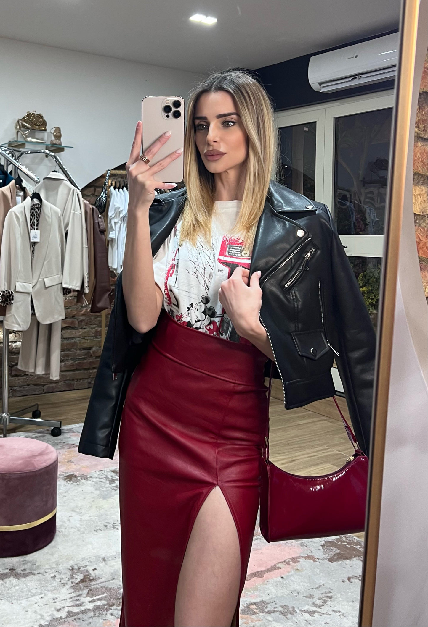 Chiodo Larissa