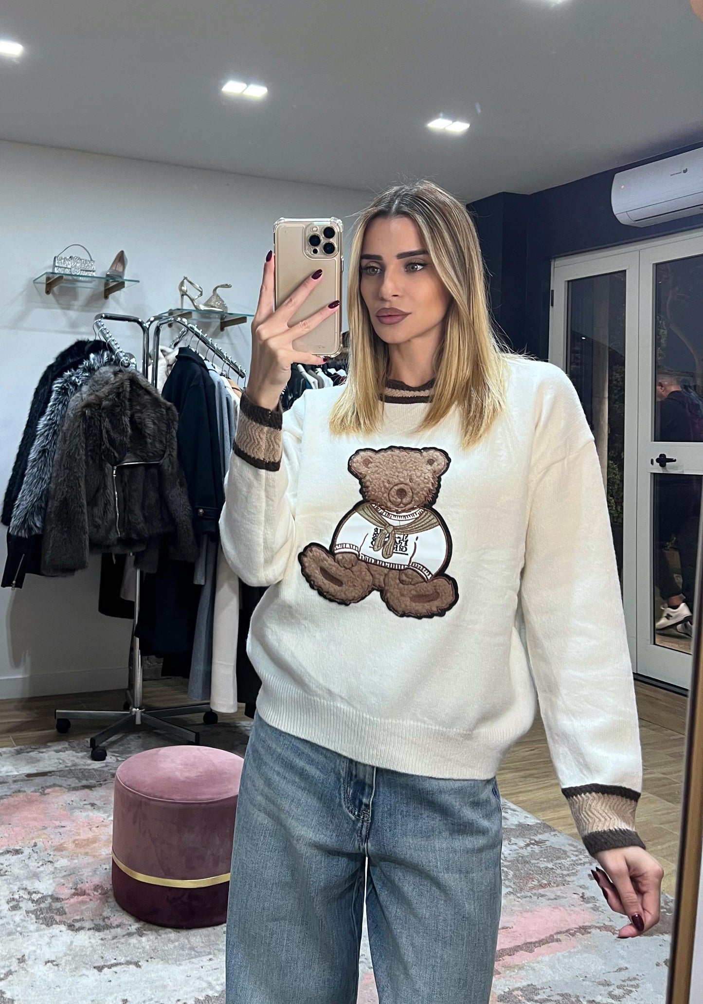 Maglioncino Oversize Ecru con orso Teddy Appliqué