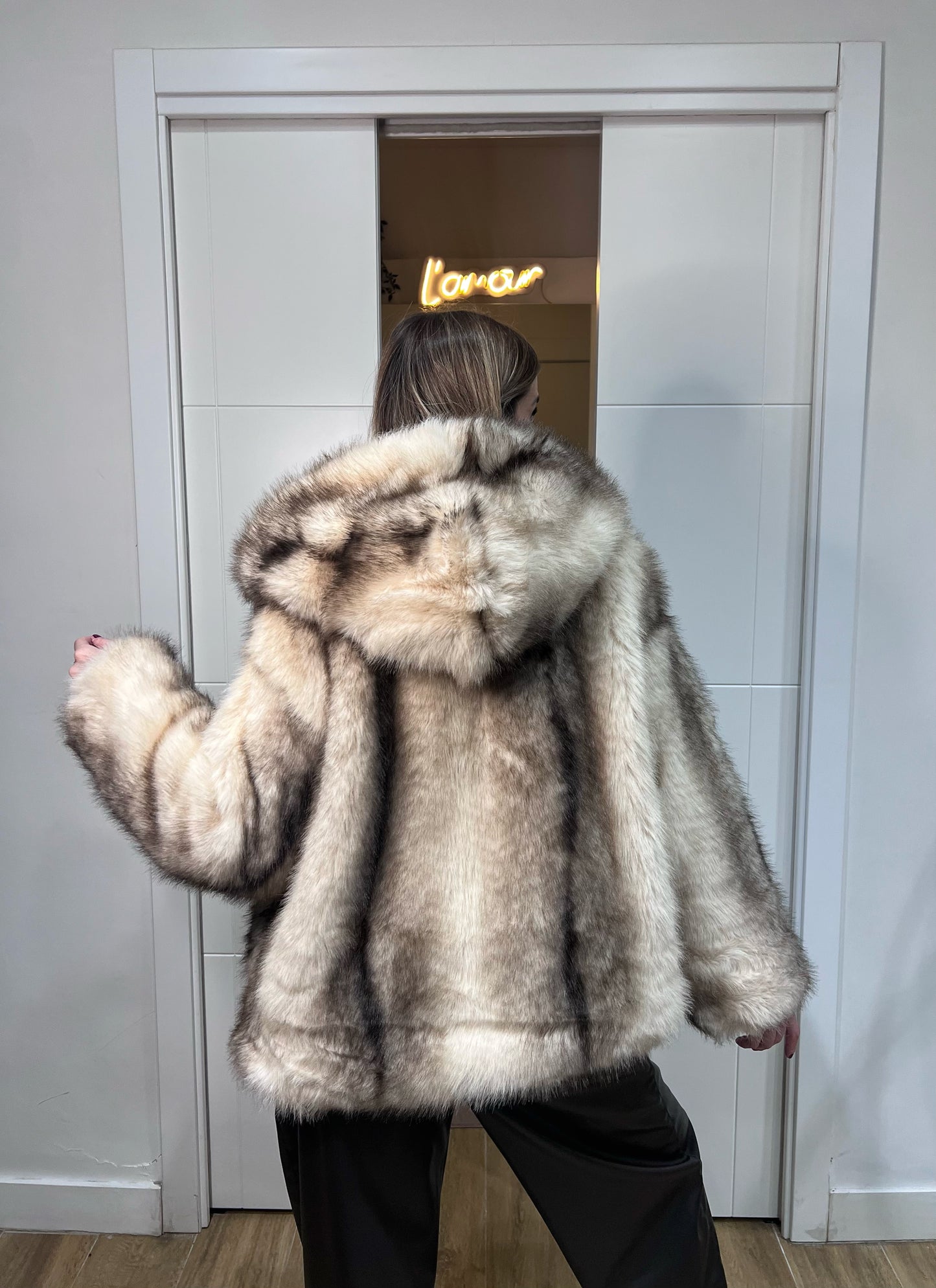 Ecopelliccia con cappuccio effetto Lince