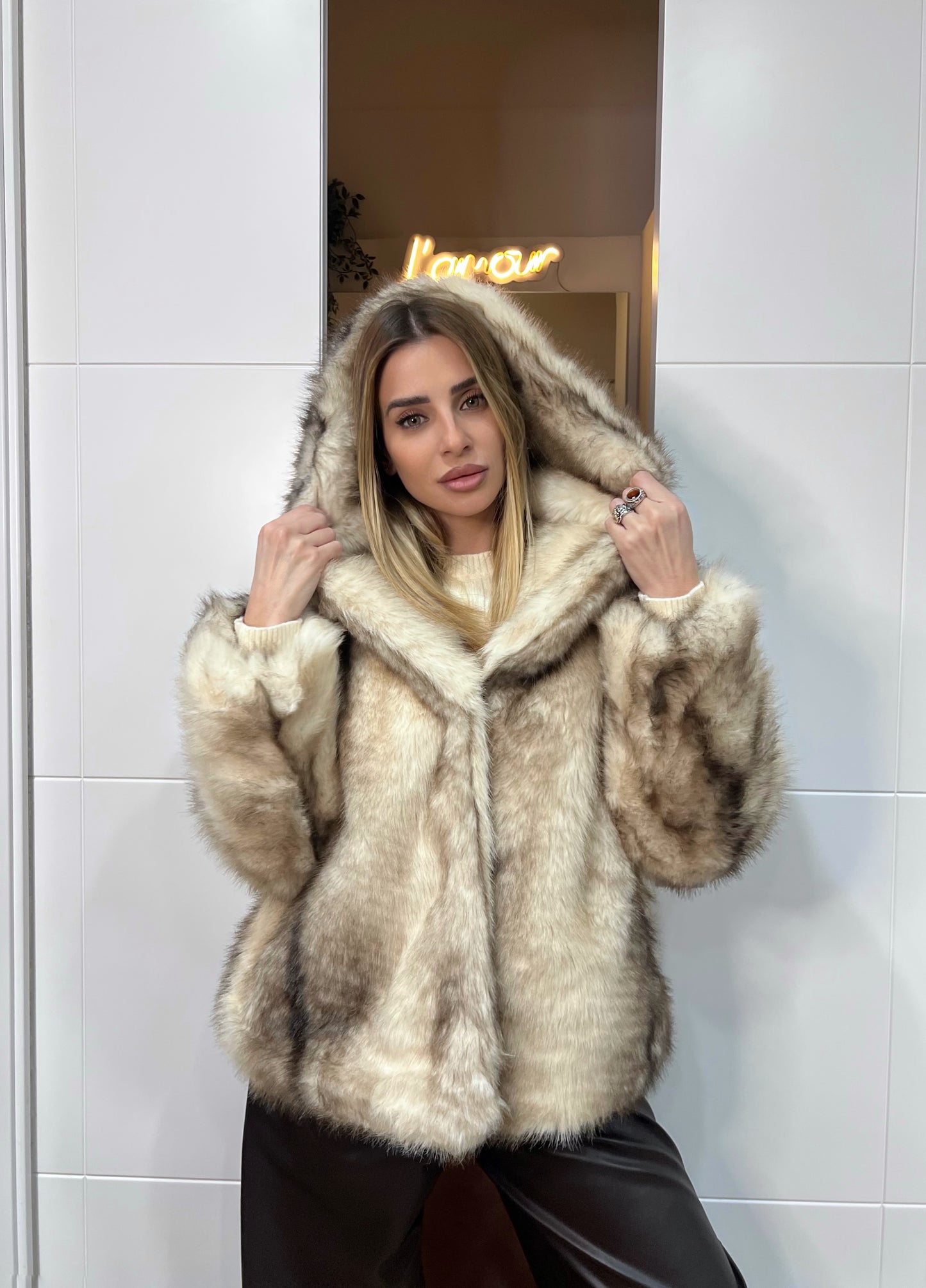 Ecopelliccia con cappuccio effetto Lince
