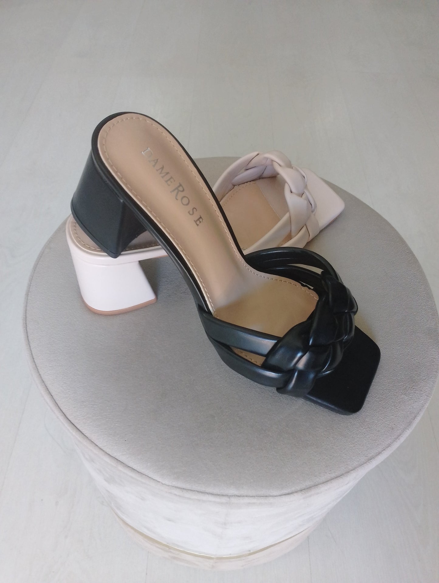 Ciabatta elegante nera