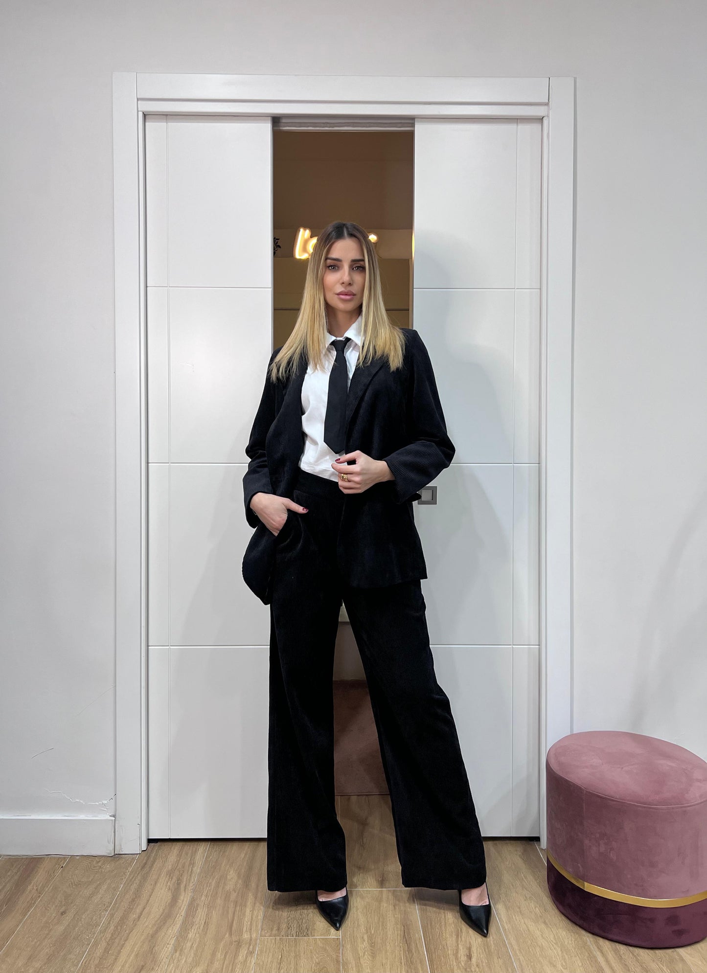Tailleur Chloé in velluto a coste nero