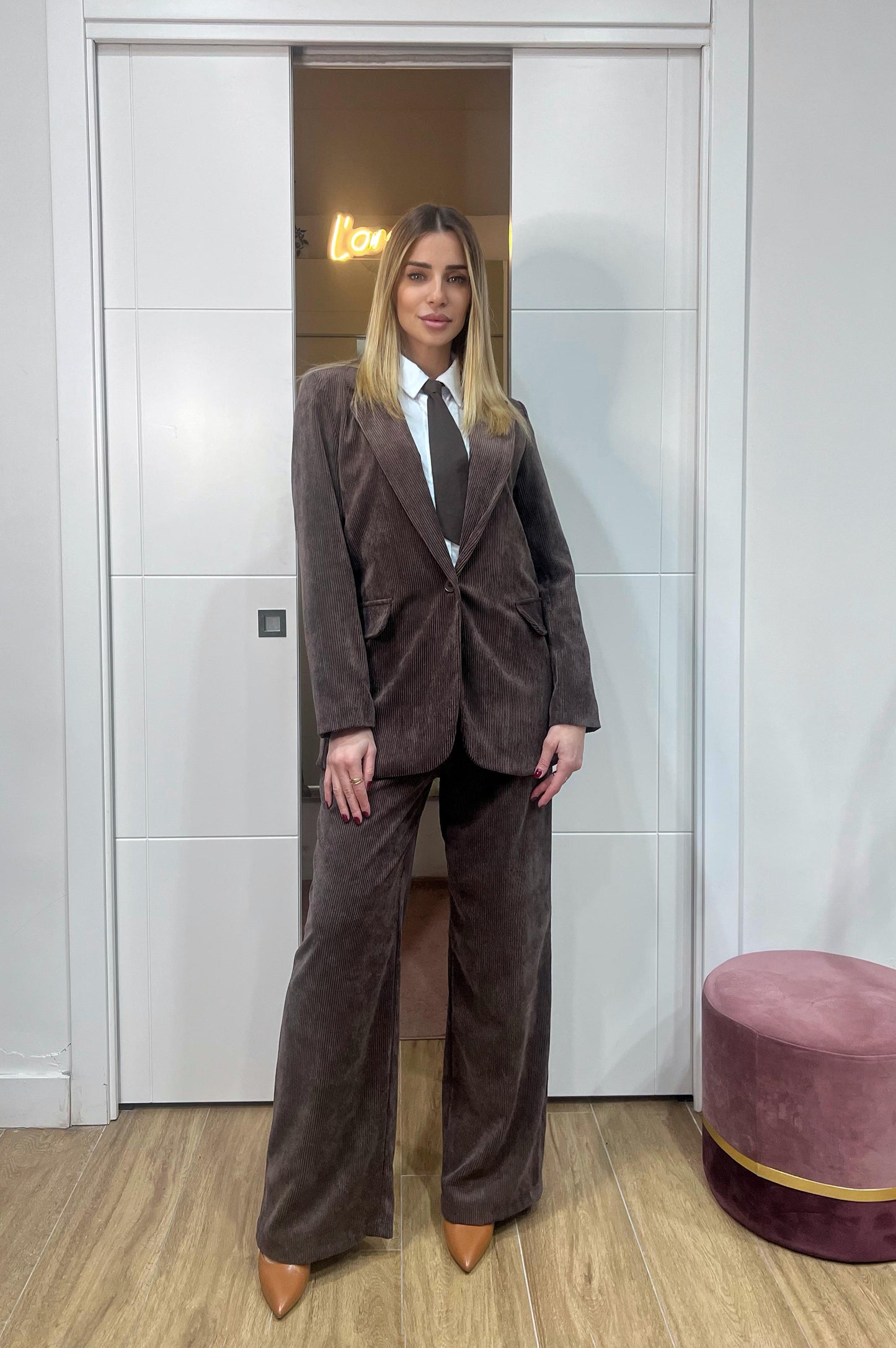 Tailleur Chloé in velluto a coste cioccolato