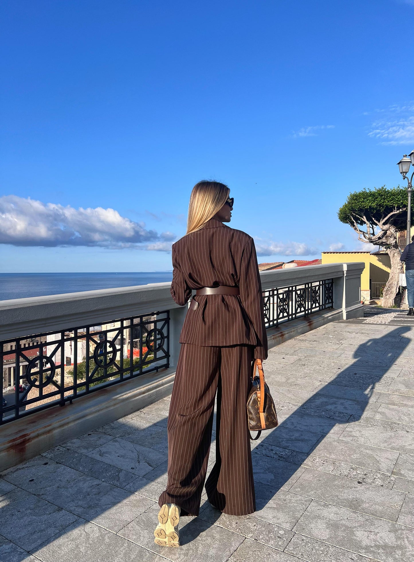 Tailleur Oversize a Righe Marroni