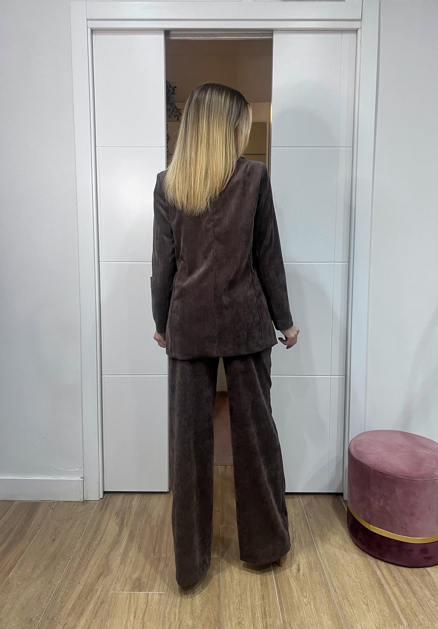 Tailleur Chloé in velluto a coste cioccolato