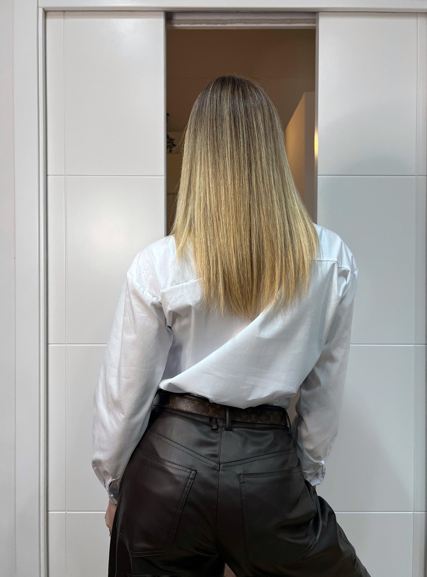 Camicia Fanny bianca + Cravatta cioccolato
